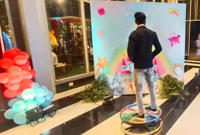 Guests can create slow-motion videos with a 360 booth in Noida