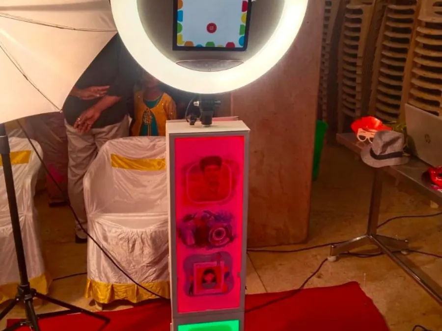 Digital Photo Booth on Rent in Noida